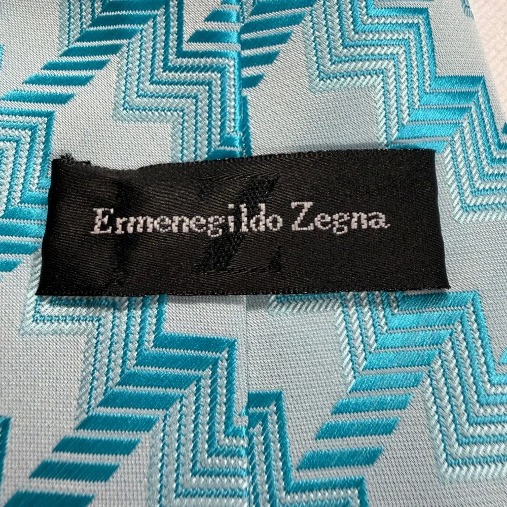 Ermenegildo Zegna Silk Necktie Light Blue Turquoise Zig Zag Geometric Italy 60